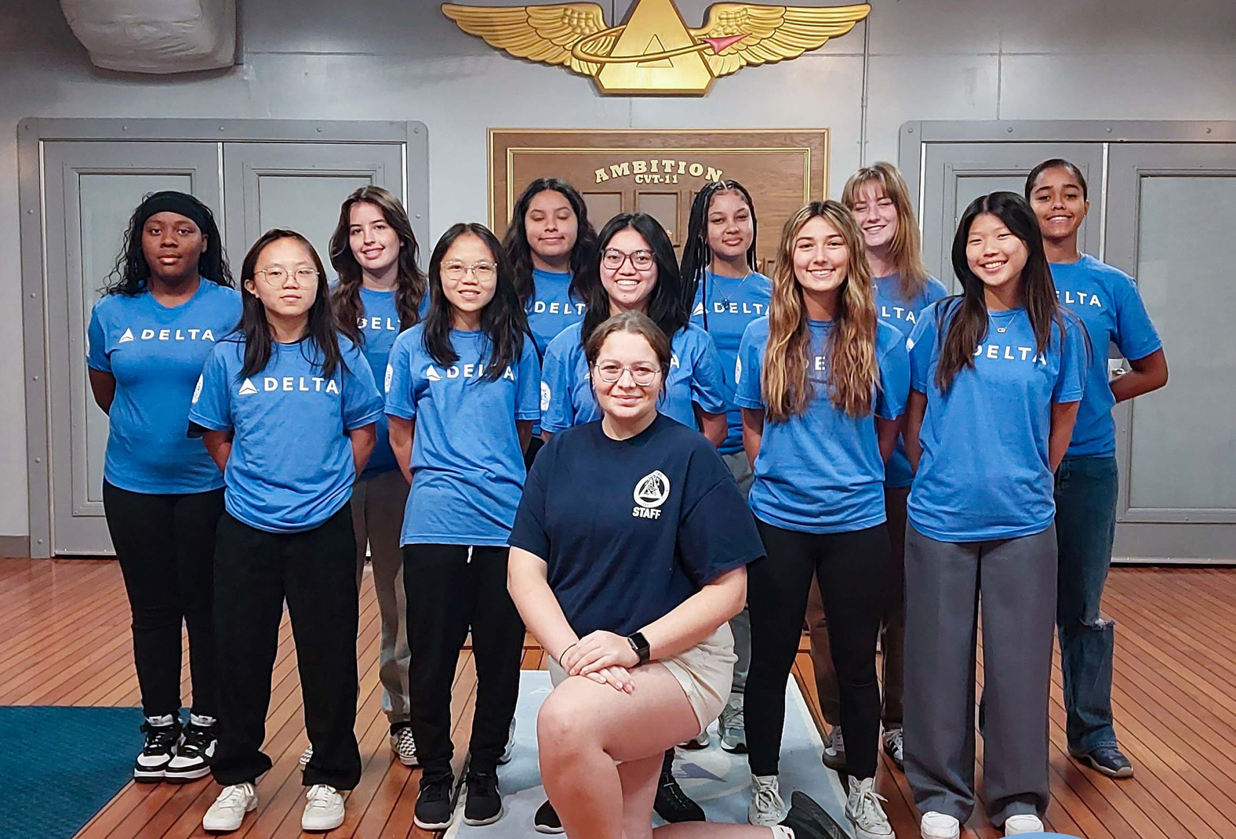 23-07-royal-maces-vfa-27-squadron-smile2